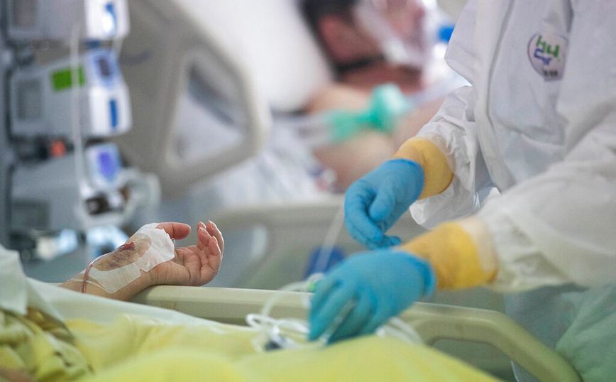 Ιταλία: Αύξηση πάνω από 60% στα κρούσματα κορονοϊού, μείωση για τους θανάτους και τις εισαγωγές στα νοσοκομεία