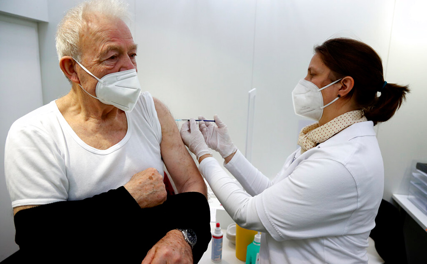 Γερμανία: Το εμβόλιο της AstraΖeneca συνίσταται μόνο για τους πολίτες άνω των 60 ετών