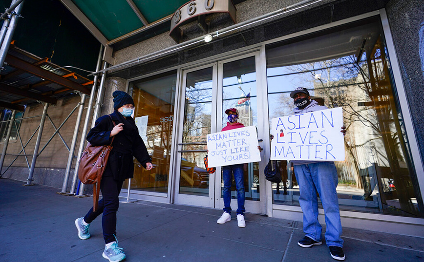 Νέα μέτρα από τον Μπάιντεν κατά της βίας σε Αμερικανούς ασιατικής καταγωγής