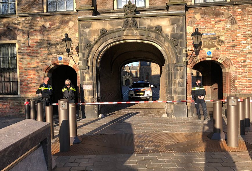 Ολλανδία: Εκκενώθηκε το κοινοβούλιο στην Χάγη λόγω απειλής για βόμβα