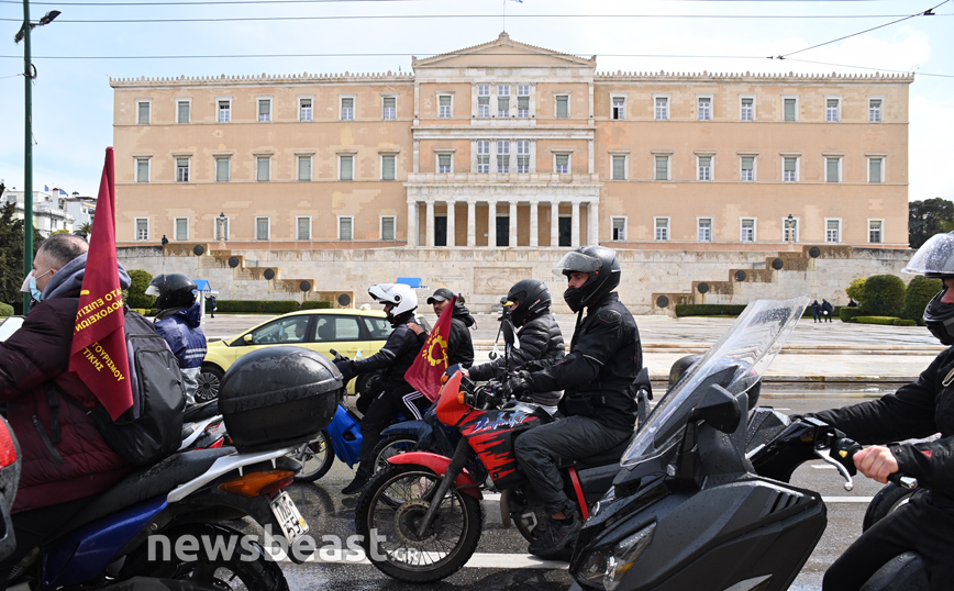 Συγκέντρωση και μοτοπορεία διανομέων και εργαζόμενων στον τουρισμό και επισιτισμό