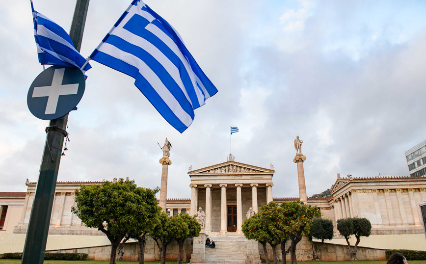 Σπάσαμε την εθνική μας μοναξιά