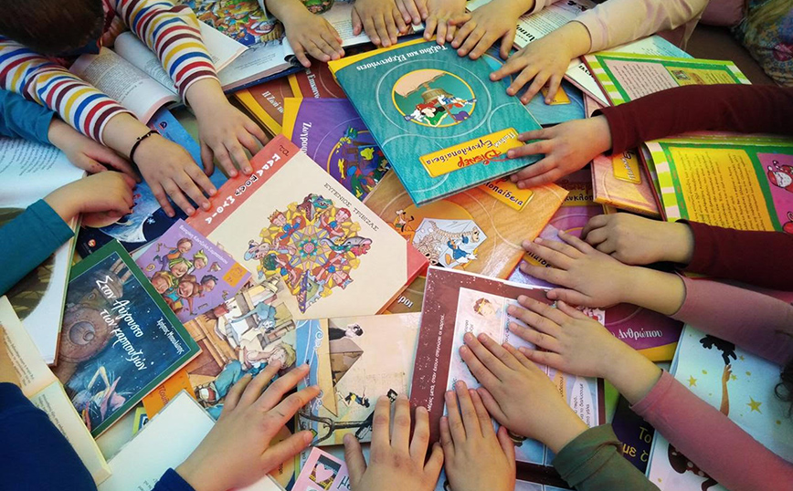 Κατρίνα Τσάνταλη: Δώρισε 1800 παιδικά βιβλία