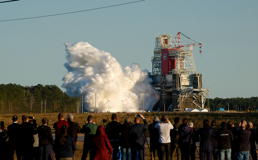 Αποστολή στο φεγγάρι: Χειροκροτήματα στη NASA για την επιτυχία σημαντικής δοκιμής