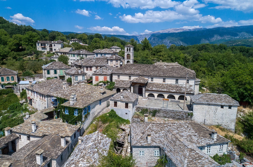 Δίλοφο: Το χωριό στα Ζαγοροχώρια που μοιάζει με πίνακα ζωγραφικής