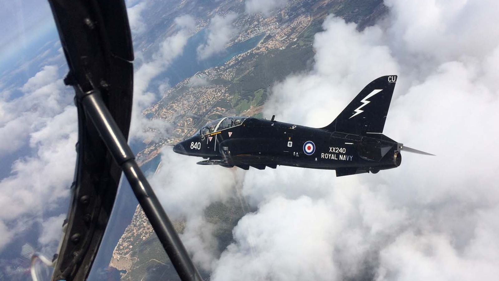 Στρατιωτικό αεροσκάφος συνετρίβη στη νοτιοδυτική Αγγλία