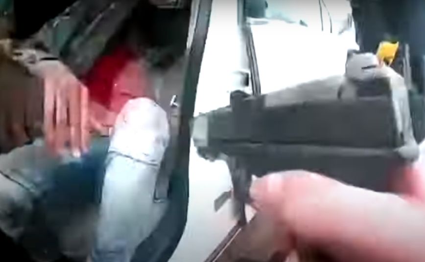 ΗΠΑ: Το βίντεο με τη στιγμή που πυροβολείται ο 20χρονος στη Μινεάπολη