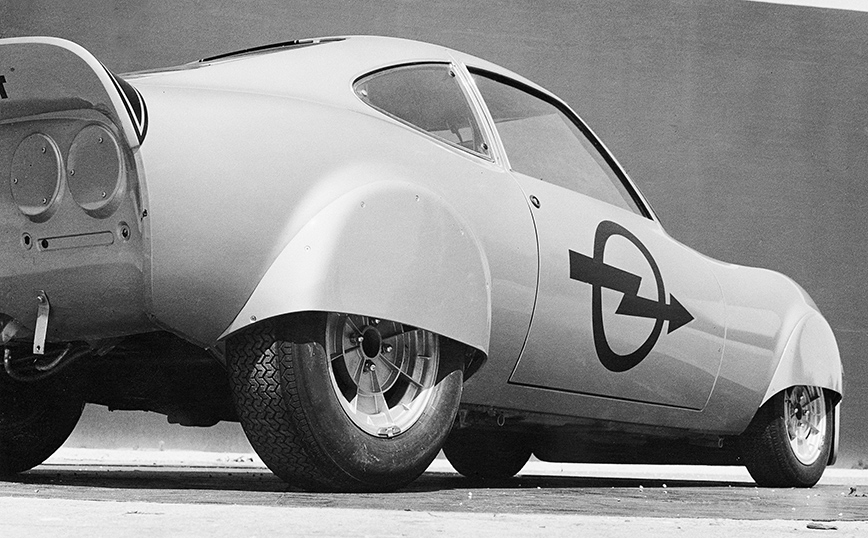 Opel Elektro GT: Ο πρόγονος του Corsa-e που είχε «σπάσει» 6 ρεκόρ πριν 50 χρόνια