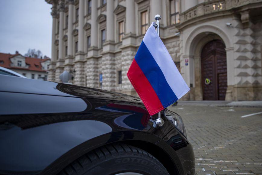 Στο πλευρό της Τσεχίας η Μεγάλη Βρετανία μετά τις απελάσεις Ρώσων διπλωματών