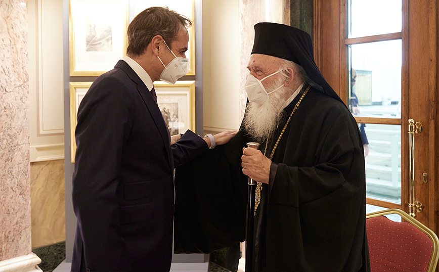 Ιερώνυμος: Δεν πιστεύω ότι θα πάμε στα χωριά μας το Πάσχα – Γύρω από τους ναούς ο Επιτάφιος