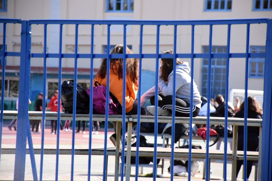 Θεσσαλονίκη: Διευθύντρια σχολείου απαγόρευσε φούστες και σορτς