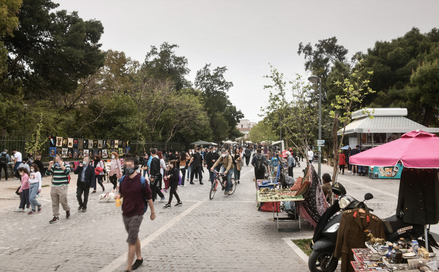 «Καμπανάκι» Εξαδάκτυλου για Πάσχα: Ο συγχρωτισμός μπορεί να οδηγήσει σε αναζωπύρωση