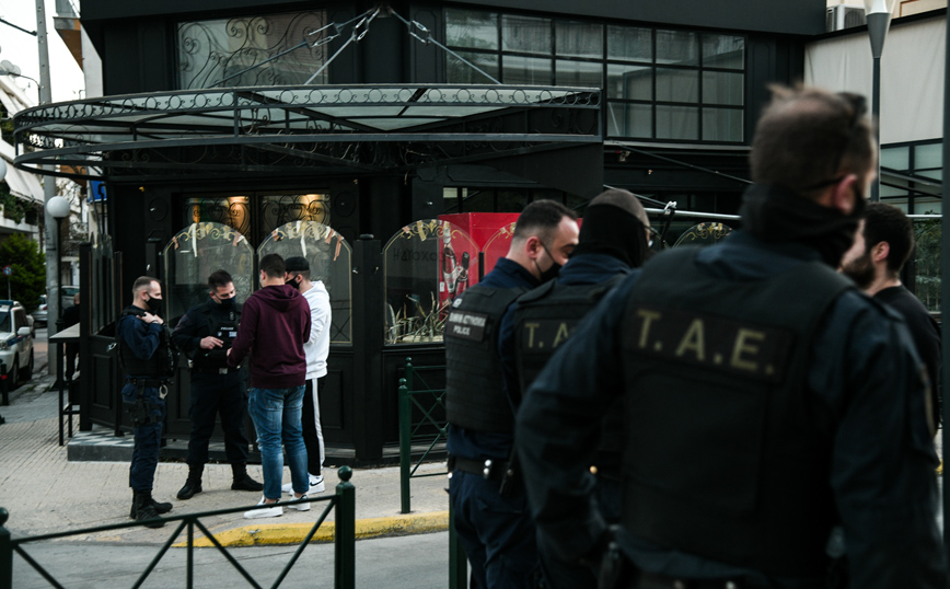 Μήνυμα Μητσοτάκη για κορονοπάρτι και συνωστισμό σε πλατείες – Πώς θα βάλει στοπ η ΕΛ.ΑΣ