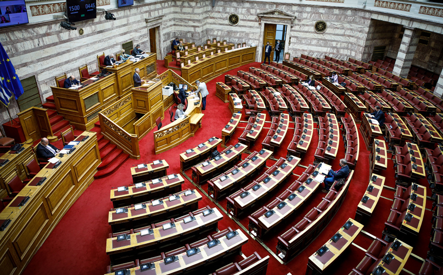 Βουλή: Ψηφίζεται ο νέος Κώδικας Δικαστικών Υπαλλήλων