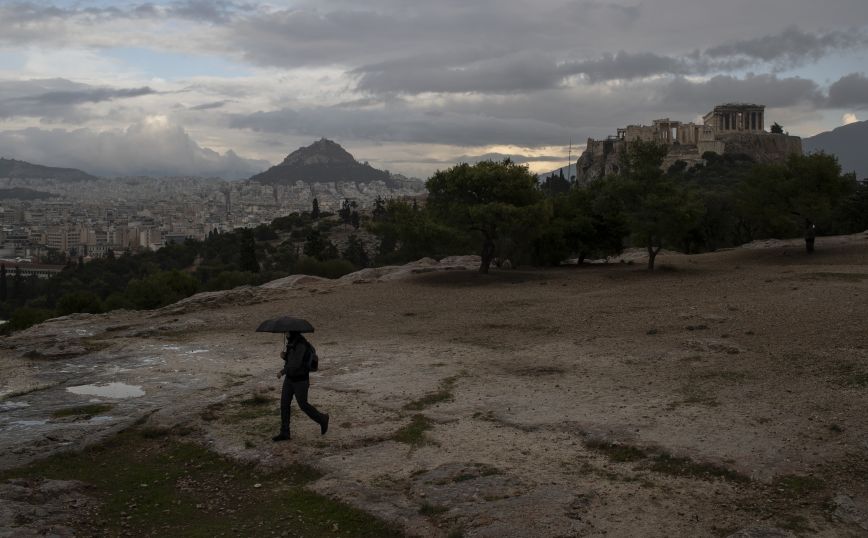 Καιρός: Μίνι κακοκαιρία, πού θα βρέξει &#8211; Ανεβαίνει η θερμοκρασία