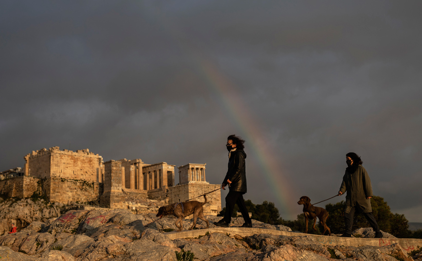 Κορονοϊός: 2.324 κρούσματα σήμερα – Στους 334 οι διασωληνωμένοι, 22 νέοι θάνατοι