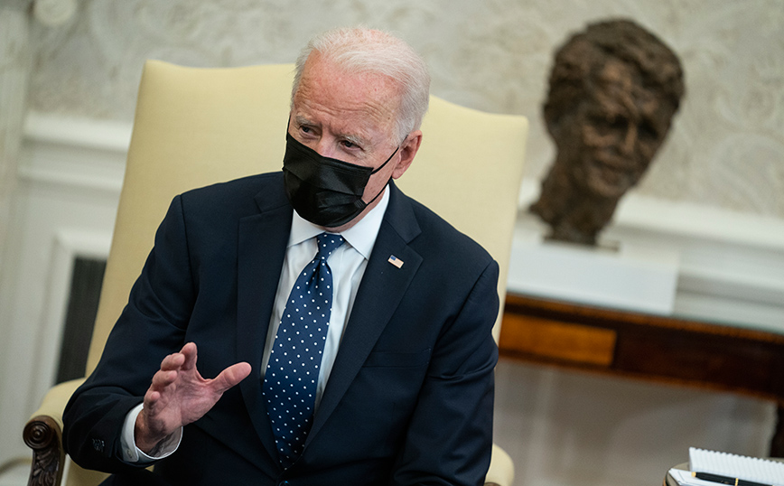 Ο Μπάιντεν μίλησε με την οικογένεια του Τζορτζ Φλόιντ – Συνεδριάζουν οι ένορκοι της πολύκροτης δίκης