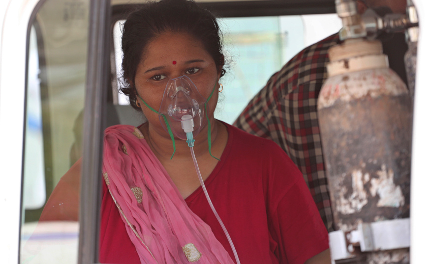 Σχεδόν 349.000 νέα κρούσματα κορονοϊού μέσα σε μία μέρα στην Ινδία