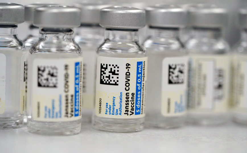 Εμβόλια Pfizer &#8211; Moderna: Έρευνα για περιστατικά μυοκαρδίτιδας και περικαρδίτιδας στην Ελλάδα μετά τους εμβολιασμούς