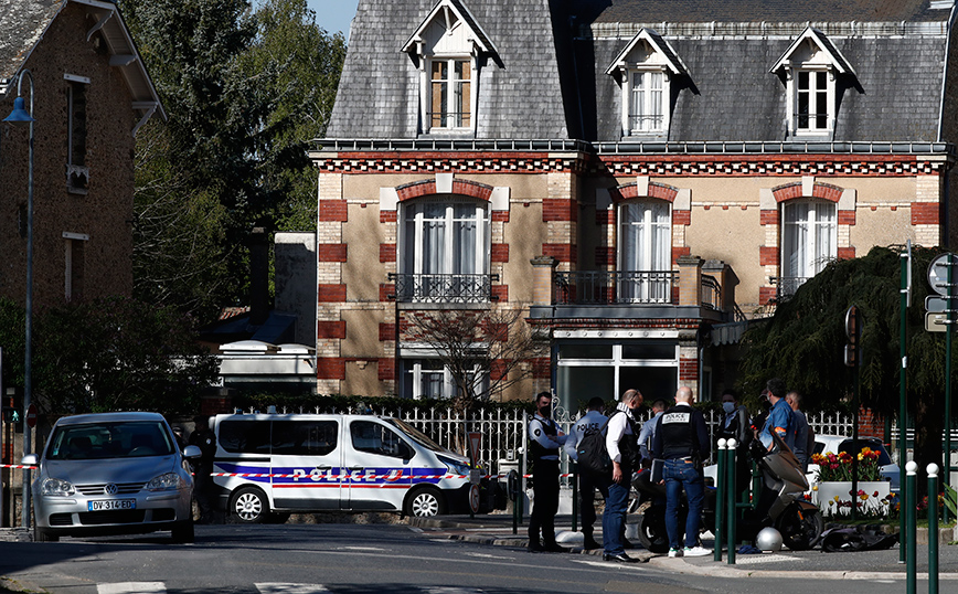 Μακρόν για τρομοκρατική επίθεση στο Παρίσι: Δεν θα υποχωρήσουμε