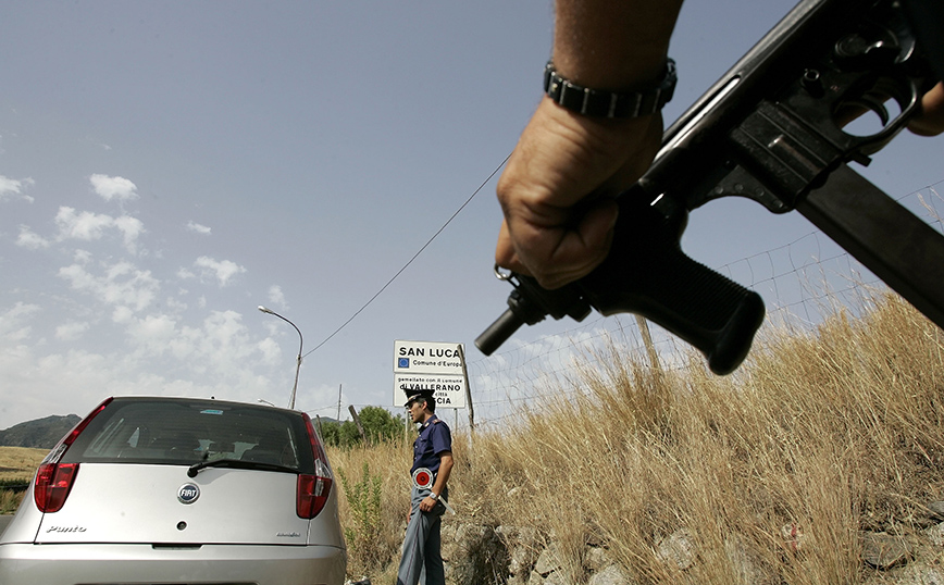 Ο ισχυρός μαφιόζος που απειλεί να αποκαλύψει τα μυστικά της Ντράνγκετα