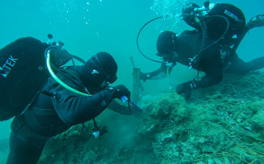 Εικόνες από την εξουδετέρωση βλημάτων του Β΄ Παγκοσμίου Πολέμου στον βυθό του λιμανιού της Μονεμβασιάς