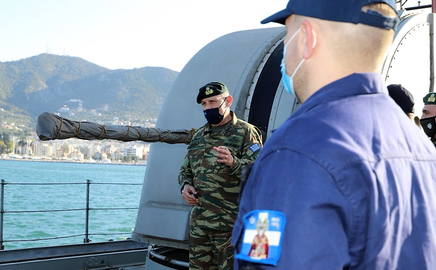 Δίπλα στους «άγρυπνους φύλακες του Ανατολικού Αιγαίου» ο αρχηγός ΓΕΕΘΑ