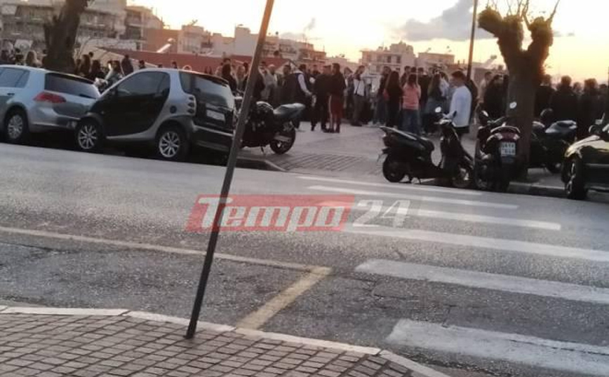 Πάτρα: Συνωστισμός στα Ψηλά Αλώνια με καφέ ή ποτό στο χέρι