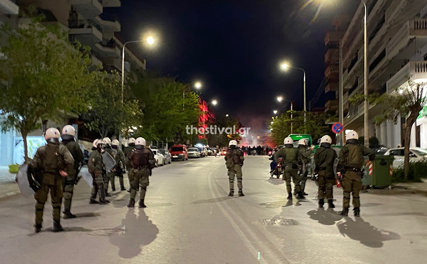 Ένταση στη Θεσσαλονίκη μεταξύ οπαδών του ΠΑΟΚ και της αστυνομίας