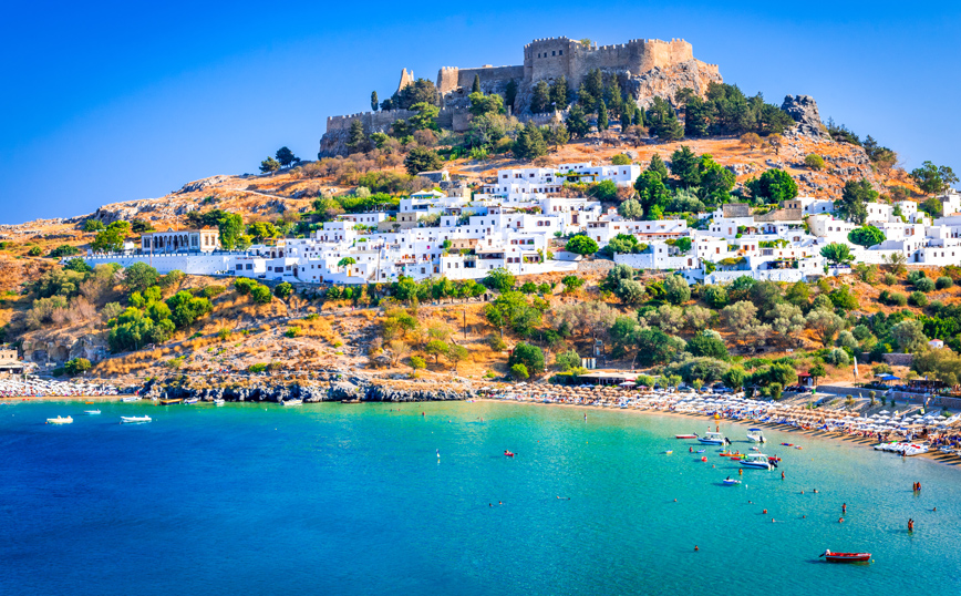 Αποθέωση από γερμανικά ΜΜΕ στην Ελλάδα: «Άγκυρα» της τουριστικής βιομηχανίας μαζί με την Ισπανία