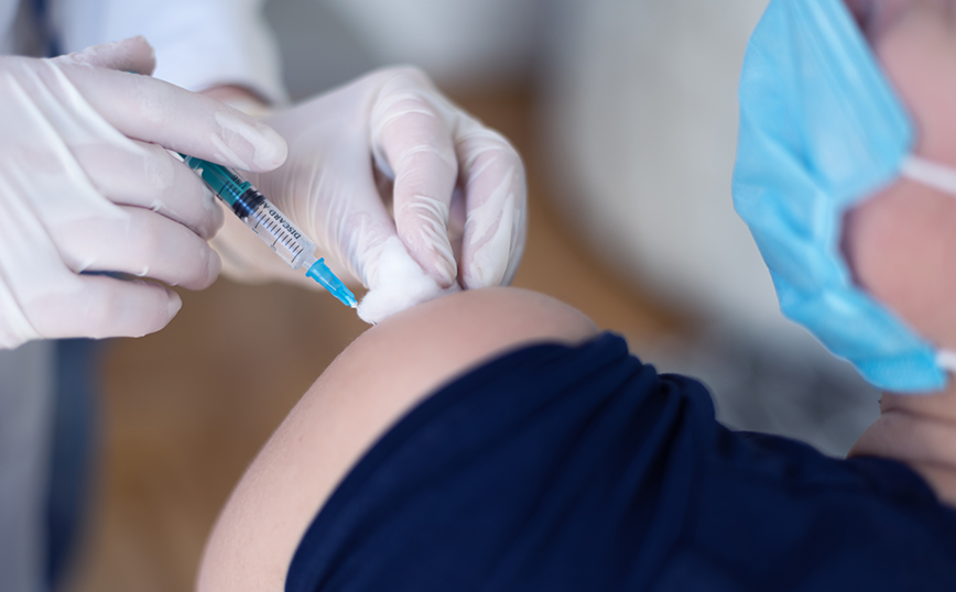 Ανοιχτή από σήμερα η πλατφόρμα εμβολιασμού για τις ηλικίες 50-59