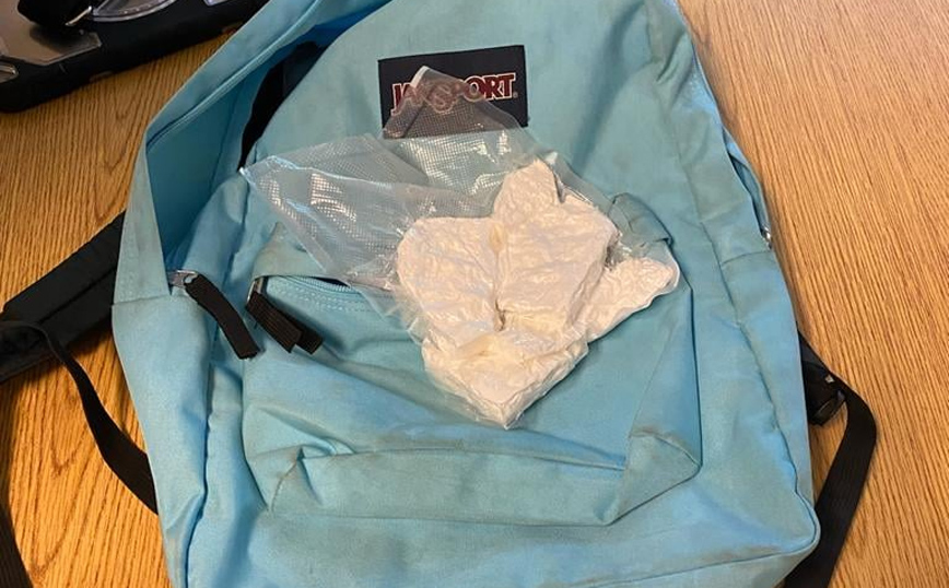 Απίστευτη υπόθεση με μαθητή που εμφανίστηκε στο σχολείο του με 260 γραμμάρια κοκαΐνης