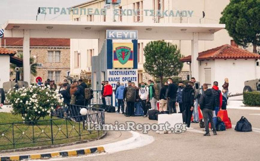 Λαμία: Στα 80 έφτασαν τα κρούσματα στους νεοσύλλεκτους του ΚΕΥΠ