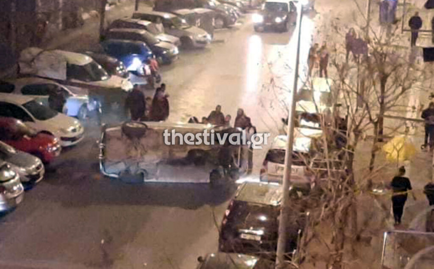 Θεσσαλονίκη: Αμάξι τουμπάρει, απεγκλωβίζεται η οδηγός και εξαφανίζεται