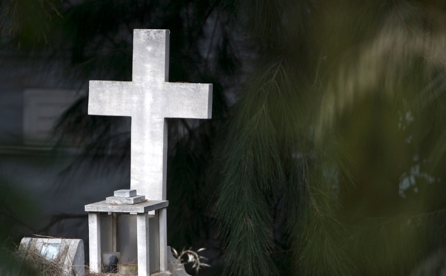 Τέσσερις συλλήψεις για τη βεβήλωση ελληνικού κοιμητηρίου στην Κωνσταντινούπολη