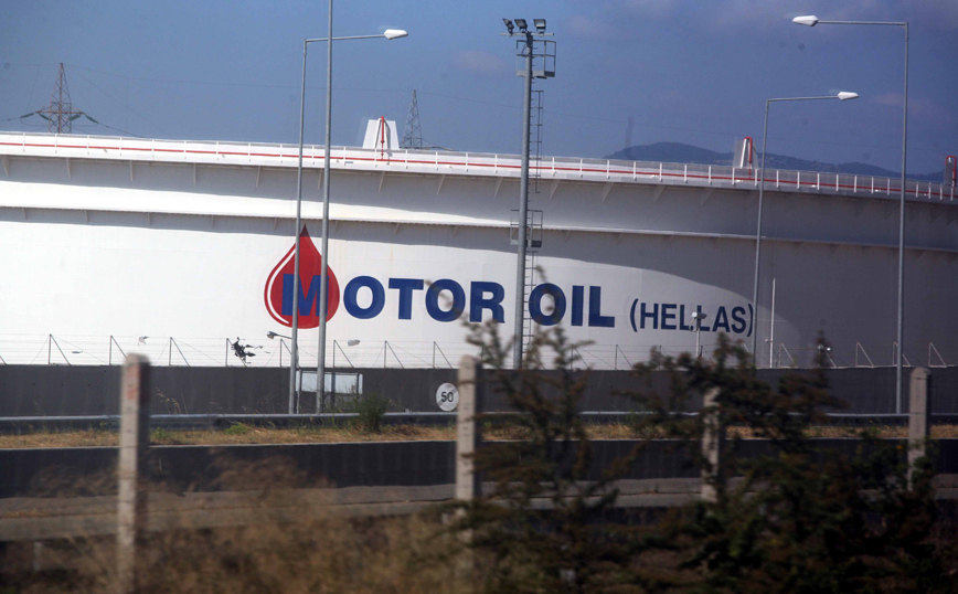 Φωτιά στη Motor Oil στους Αγίους Θεοδώρους