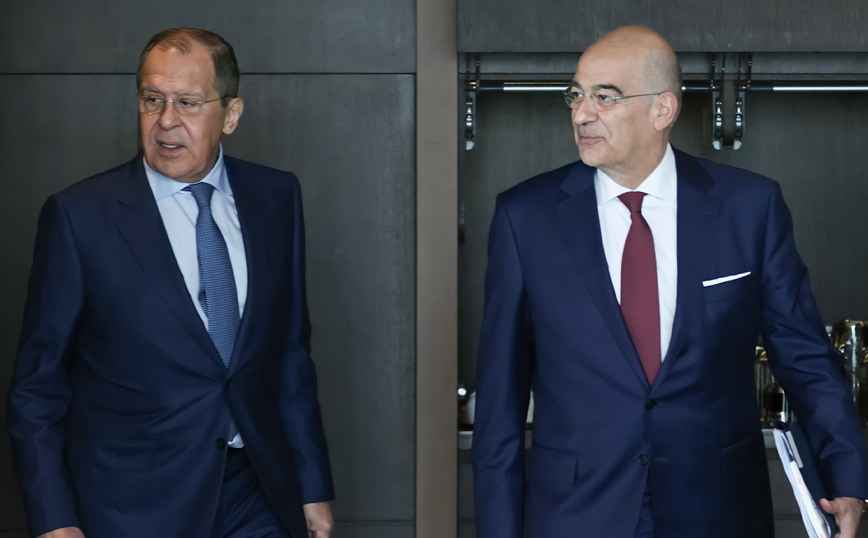 Την Παρασκευή η συνάντηση Δένδια – Λαβρόφ