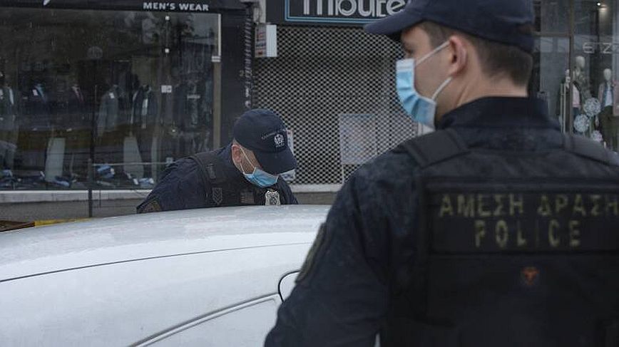 Αχαΐα: Αστυνομικός έριξε πρόστιμο σε συνάδελφό του επειδή δεν φορούσε μάσκα