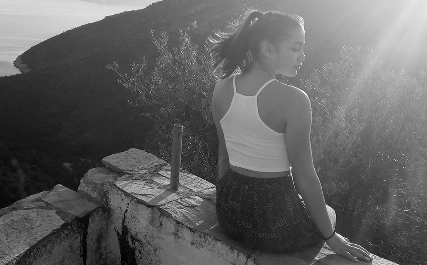Έγκλημα στα Γλυκά Νερά: «Μας άφησε το μωράκι μας» λέει συγκλονισμένη η μητέρα της Καρολάιν