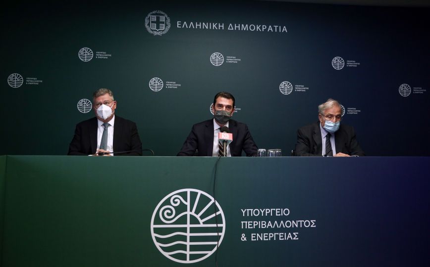 Συνάντηση Σκρέκα με τη διοίκηση των ΕΛΠΕ για το σχέδιο μετεξέλιξης του ομίλου