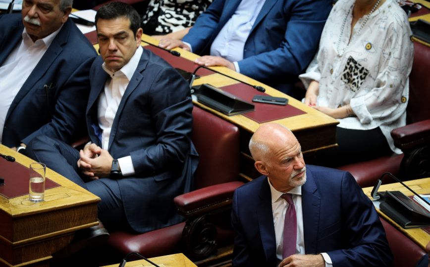 ΣΥΡΙΖΑ και Γιώργος Παπανδρέου διαψεύδουν τα περί συμφωνίας τους για ένταξη στη Σοσιαλιστική Διεθνή