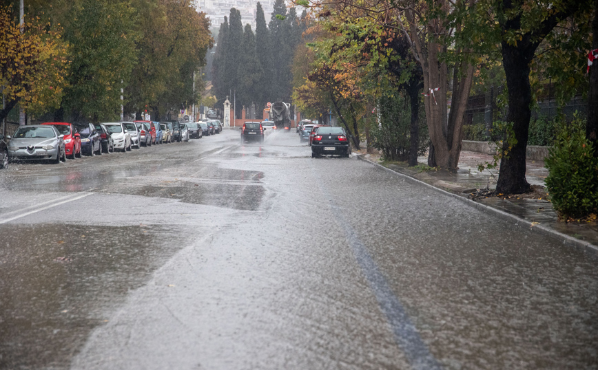 Καιρός: Αλλάζει το σκηνικό – Βροχές και πτώση θερμοκρασίας