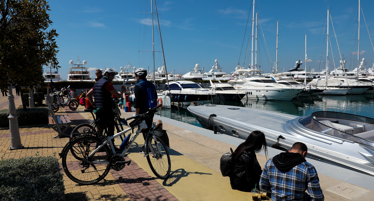 Tι αλλάζει από την Παρασκευή: Ελεύθερες μετακινήσεις χωρίς SMS, απαγόρευση κυκλοφορίας στις 00:30 και ταξίδι στα νησιά με Green Pass