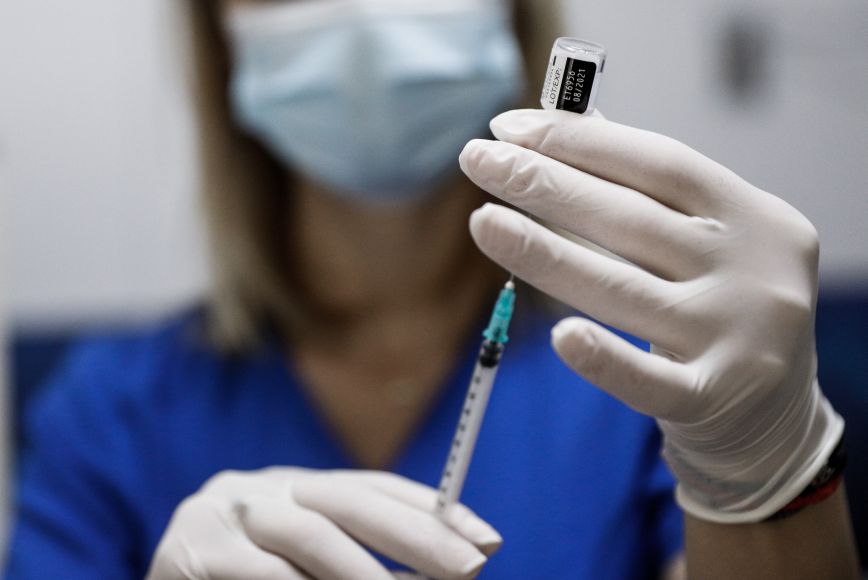Πιερρακάκης: Πάνω από τέσσερα εκατομμύρια πολίτες έχουν εμβολιαστεί ή προγραμματίσει ραντεβού