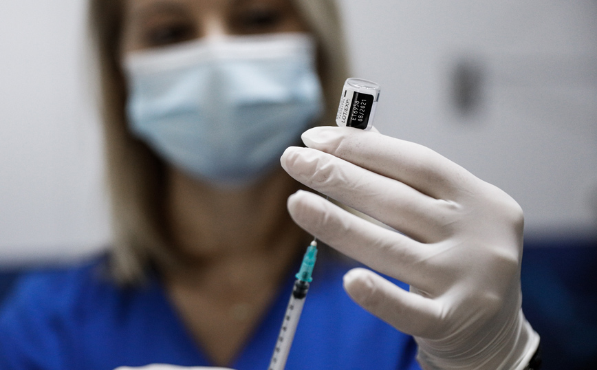 Κορονοϊός: 37.233 νέα ραντεβού για εμβολιασμούς μετά το μήνυμα Μητσοτάκη