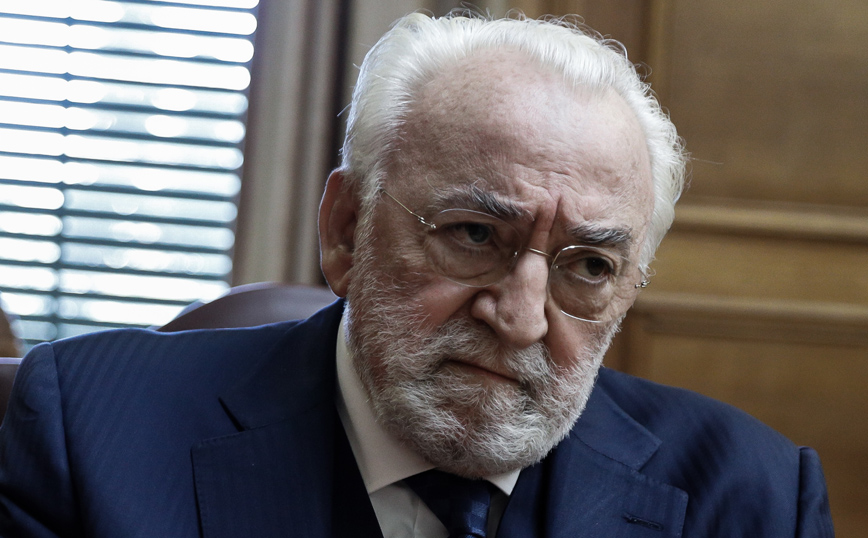Προανακριτική: Αδιαθεσία αισθάνθηκε ο Χρήστος Καλογρίτσας – Τον εξετάζει ο Παύλος Πολάκης