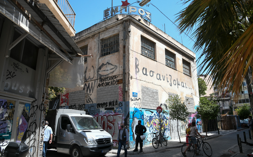 ΣΥΡΙΖΑ: Καταγγελία &#8211; διαμαρτυρία προς την Εφορεία Νεότερων Μνημείων για το θέατρο «Εμπρός»