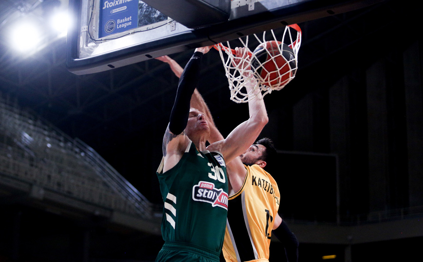 Στους τελικούς της Basket League ο Παναθηναϊκός, πήρε τη σειρά με 3-1 επί της ΑΕΚ