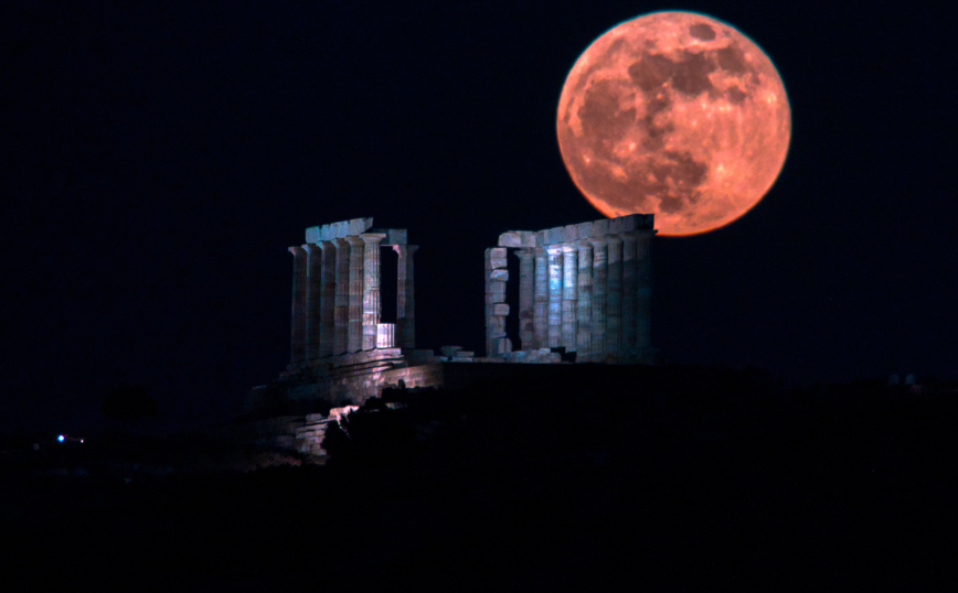 Μαγικές εικόνες από την υπερπανσέληνο του Μαΐου στο Σούνιο