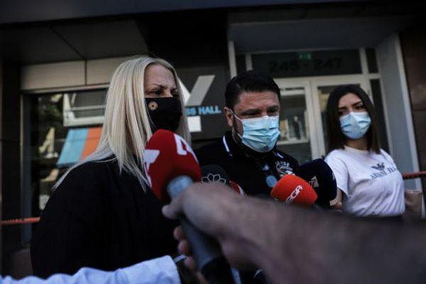 Σύζυγος Νίκου Χαρδαλιά: Σε ένα κράτος κράτος δικαίου δεν πετυχαίνουν πρακτικές τρομοκρατίας